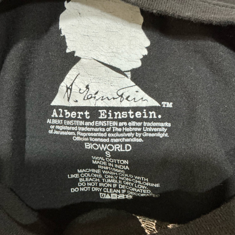 ๐ค Bioworld Albert Einstein Black T-shirt - Small - Picture 3 of 3